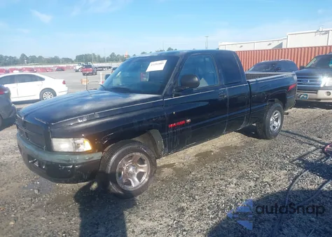 1998 Dodge Ram 1500 St z USA, uszkodzony, nr VIN 3B7HC13Y0WG196673